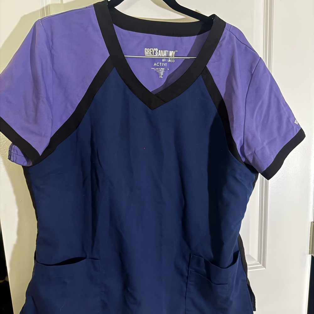 Grey's Anatomy Women's Short Sleeve Scrub top - Purple and Navy